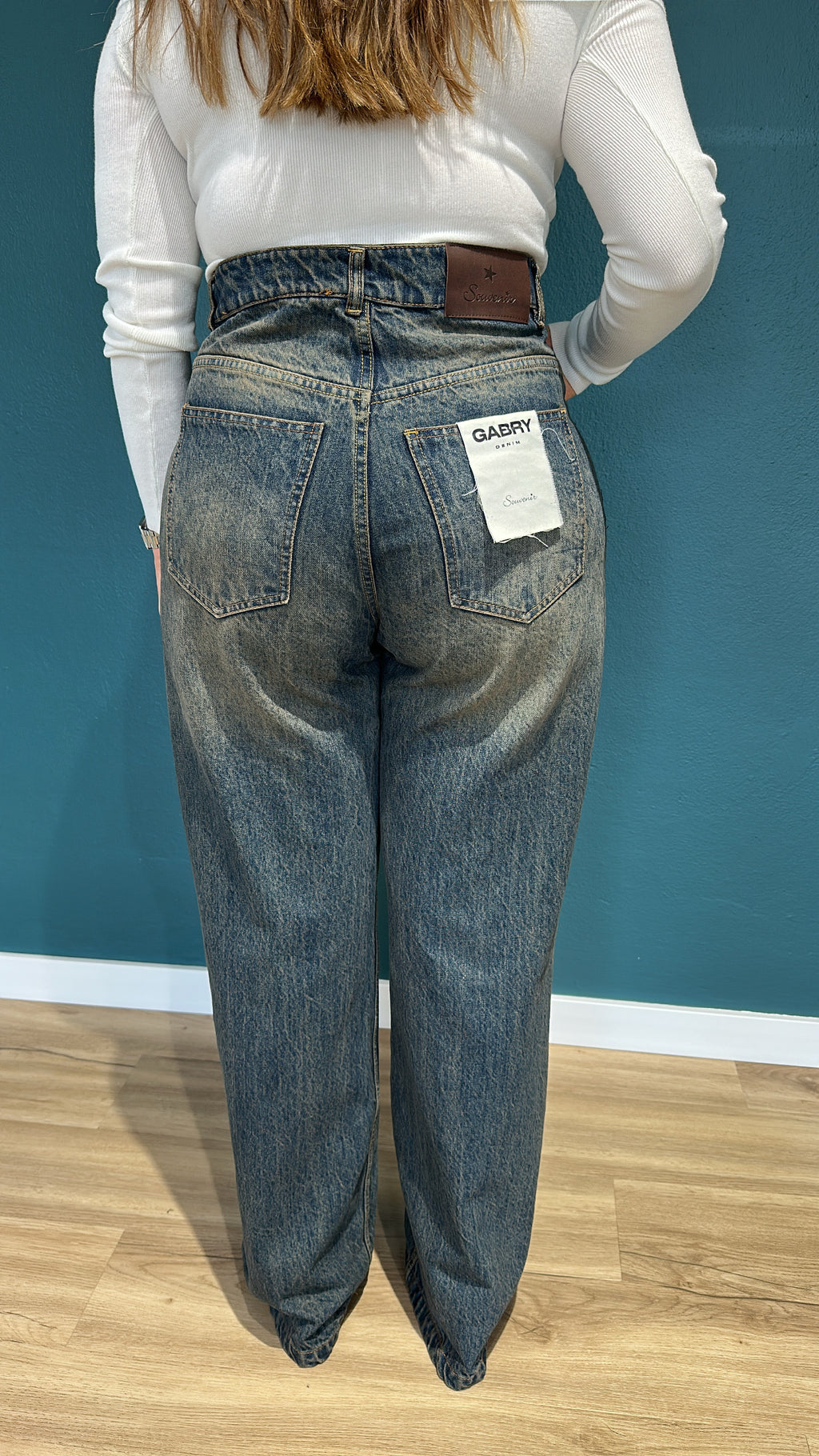 JEANS MODELLO GABRY - EFFETTO DELAVE' - SOUVENIR