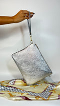 POCHETTE LAMINATA IN VERA PELLE ARGENTO